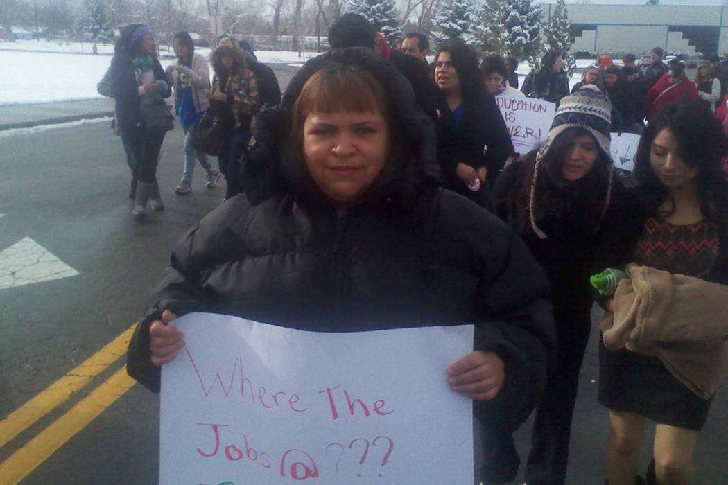 Tomasa Rivera durante una manifestación pacífica en Carson City. | Foto Cortesía.