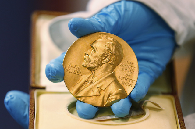 La medalla del Premio Nobel. (Foto Archivo/Fernando Vergara/AP).