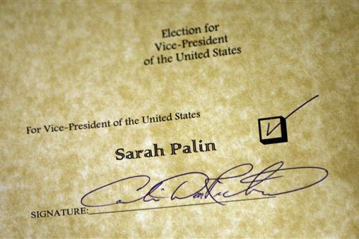 El Colegio Electoral de EEUU vota este lunes 19 de diciembre del 2016. En esta foto de archivo se ve una parte de un voto en favor de la candidata republicana a vicepresidenta Sarah Palin, en el C ...