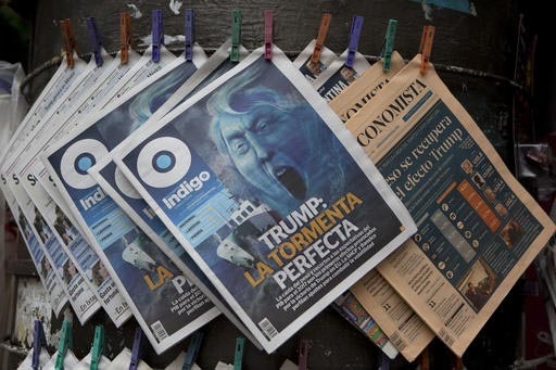 La prensa mexicana, en la Ciudad de México el 10 de noviembre del 2016, siguió destacando ampliamente la noticia del triunfo del republicano Donald Trump en Estados Unidos. En la portada del tab ...