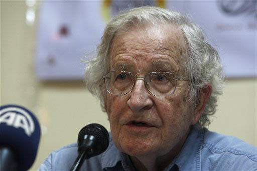 El 29 de diciembre del 2016 Noam Chomsky, académico y activista de origen judio-americano, se unió al movimiento que pide no deportar a los 11 millones de indocumentados del país. (Foto Archivo ...