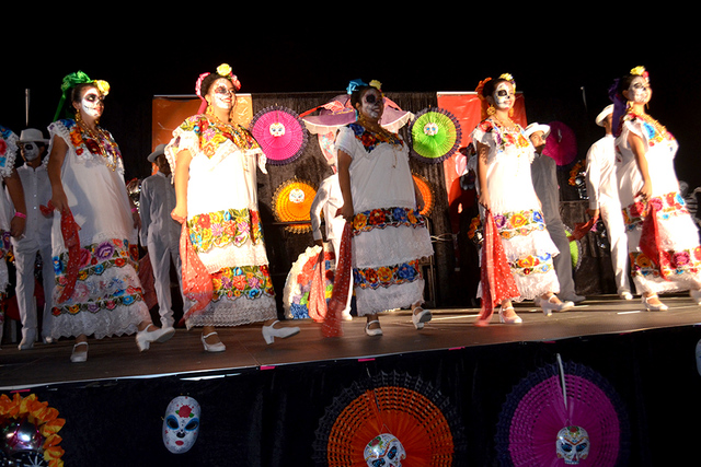 El grupo Folclórico Ángel Dance mostro sus típicos bailables mexicanos. Foto El Tiempo