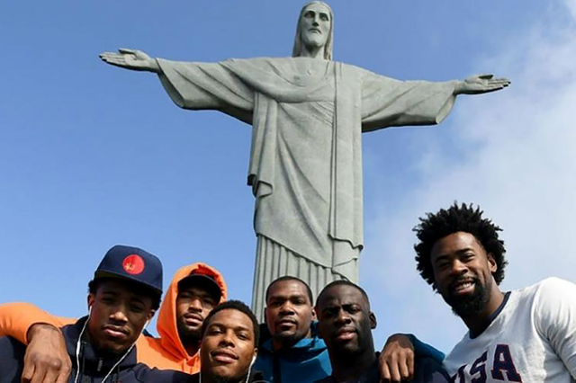 “Dream Team” visita el Cristo Redentor, en Rio de Janeiro, Brasil. | Cortesía