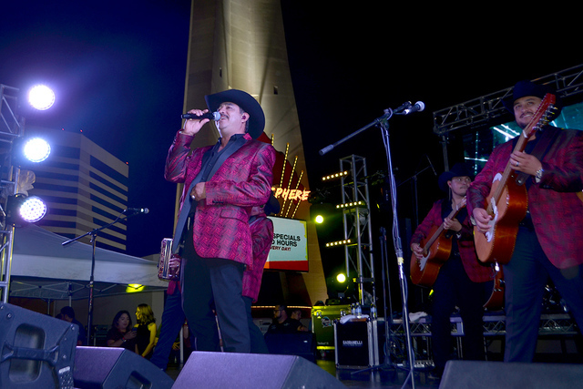 Los Rieleros del Norte, se presentaron en un evento privado, realizado en la alberca del casino Stratosphere, el jueves 4 de agosto de 2016. Foto El Tiempo