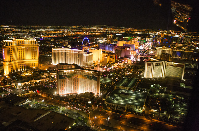 Una vista aérea de el Strip se ve el jueves, 21 de abril de 2016. Jeff Scheid / Las Vegas Review-Journal Follow @jlscheid