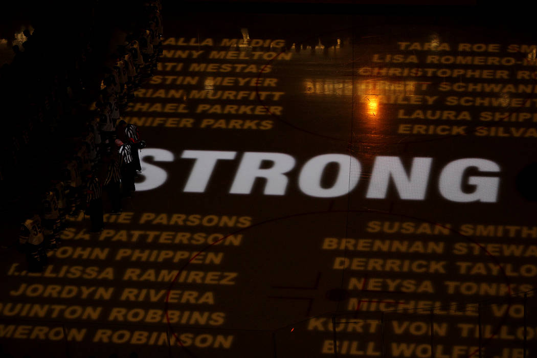 Miembros de la sociedad que ayudaron a las víctimas del atentado del 1 de octubre, recibieron un homenaje de parte de los Caballeros. Fotos T-Mobile Arena, octubre 10 del 2017, en Las Vegas, Neva ...