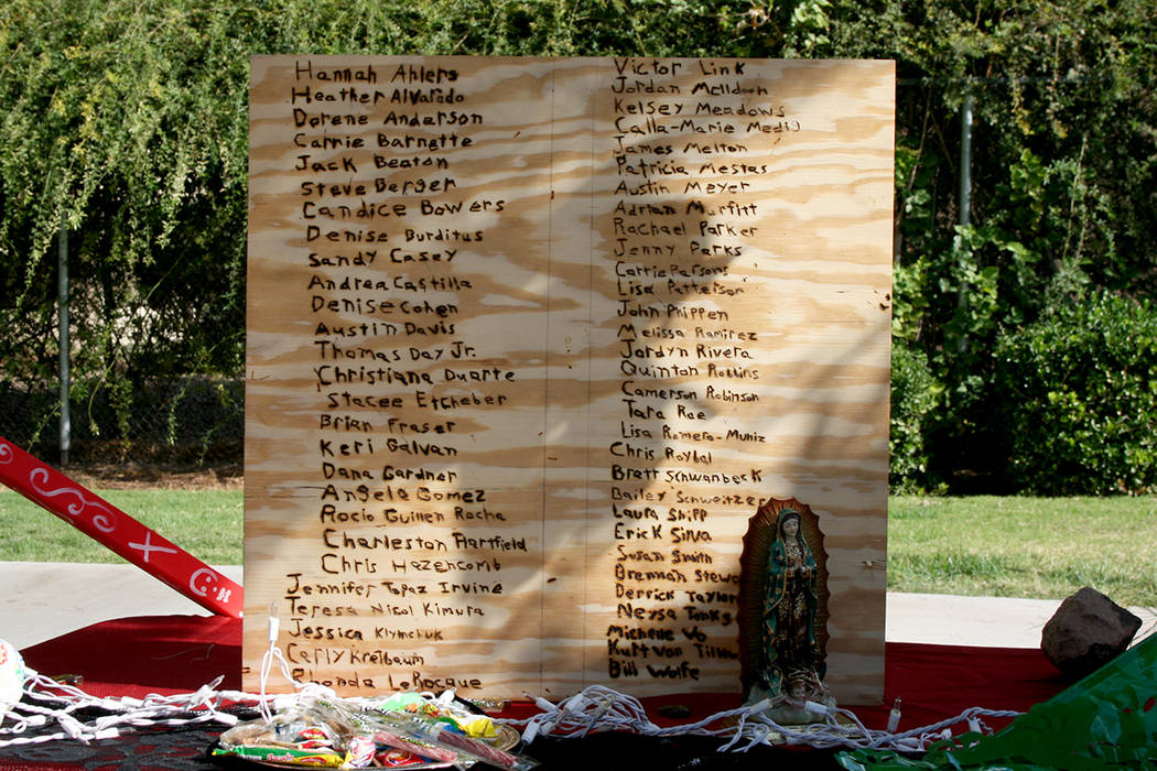 Ganadora de mejor tema en el Winchester, dedicada a las víctimas del tiroteo en LV, altar de Sigma Omega Un. | Foto Valdemar González / El Tiempo.