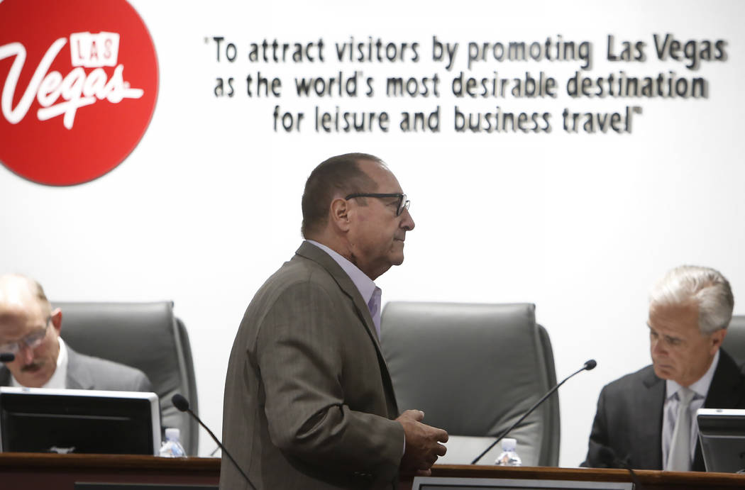 El presidente de la Autoridad de Convenciones y Visitantes de Las Vegas, Rossi Ralenkotter, durante una reunión mensual de la junta el martes 11 de julio de 2017. Bizuayehu Tesfaye Las Vegas Revi ...