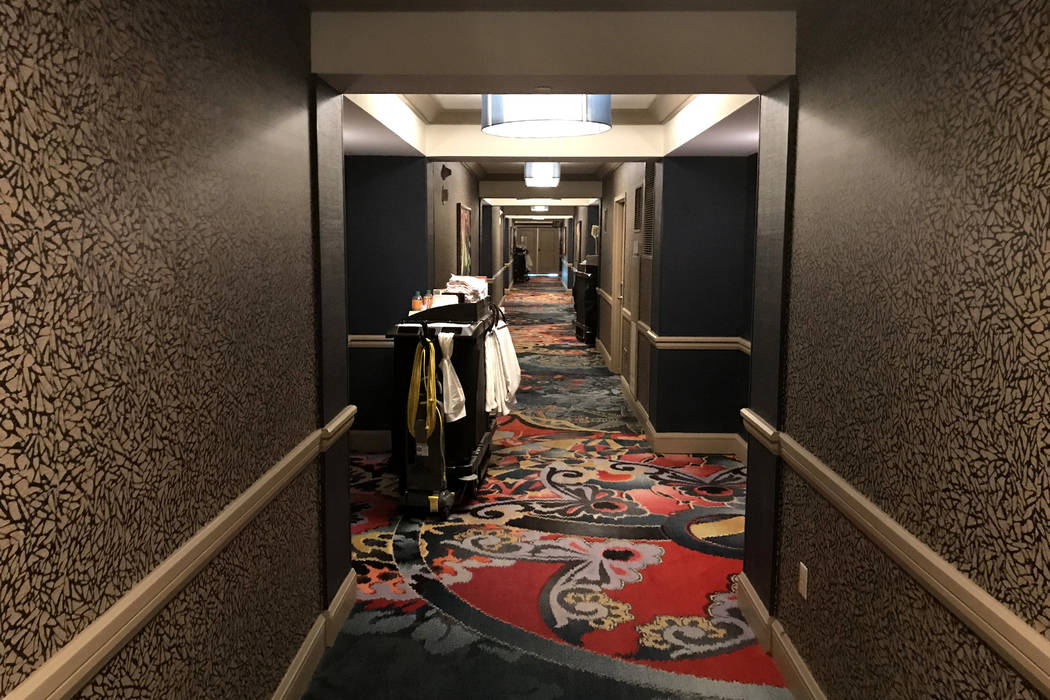 Los pasillos del hotel son tranquilos durante una tarde en el Mandalay Bay en Las Vegas, martes 28 de noviembre de 2017. Bridget Bennett Las Vegas Review-Journal