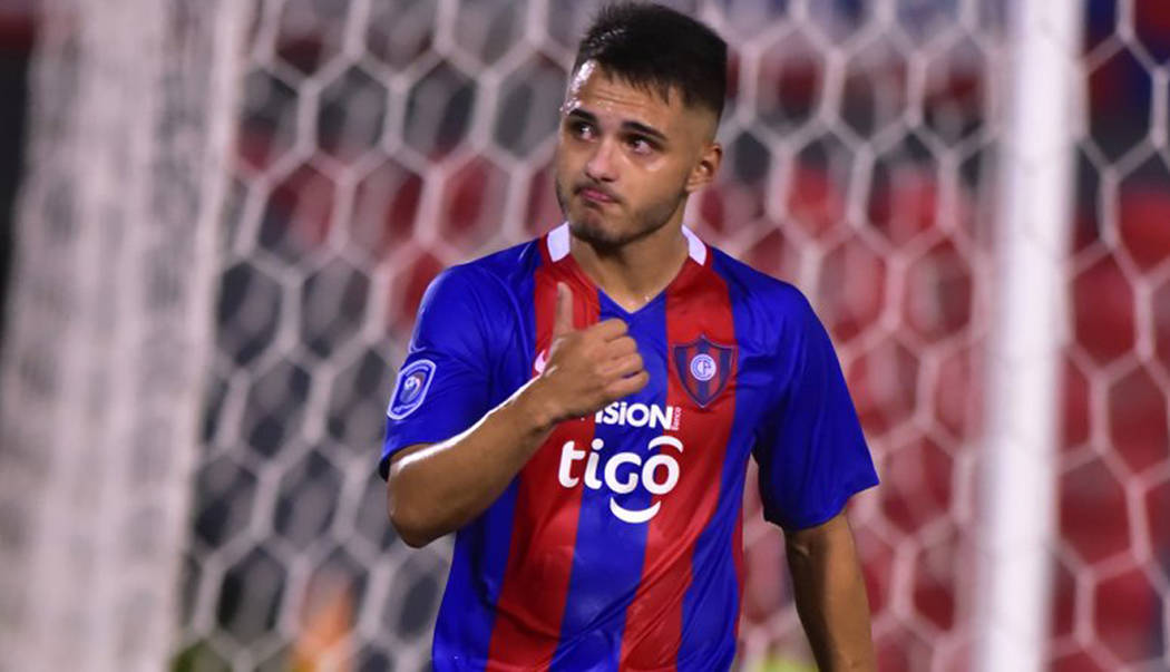 Josué Colman durante un partido con Cerro Porteño. Foto Cortesía.