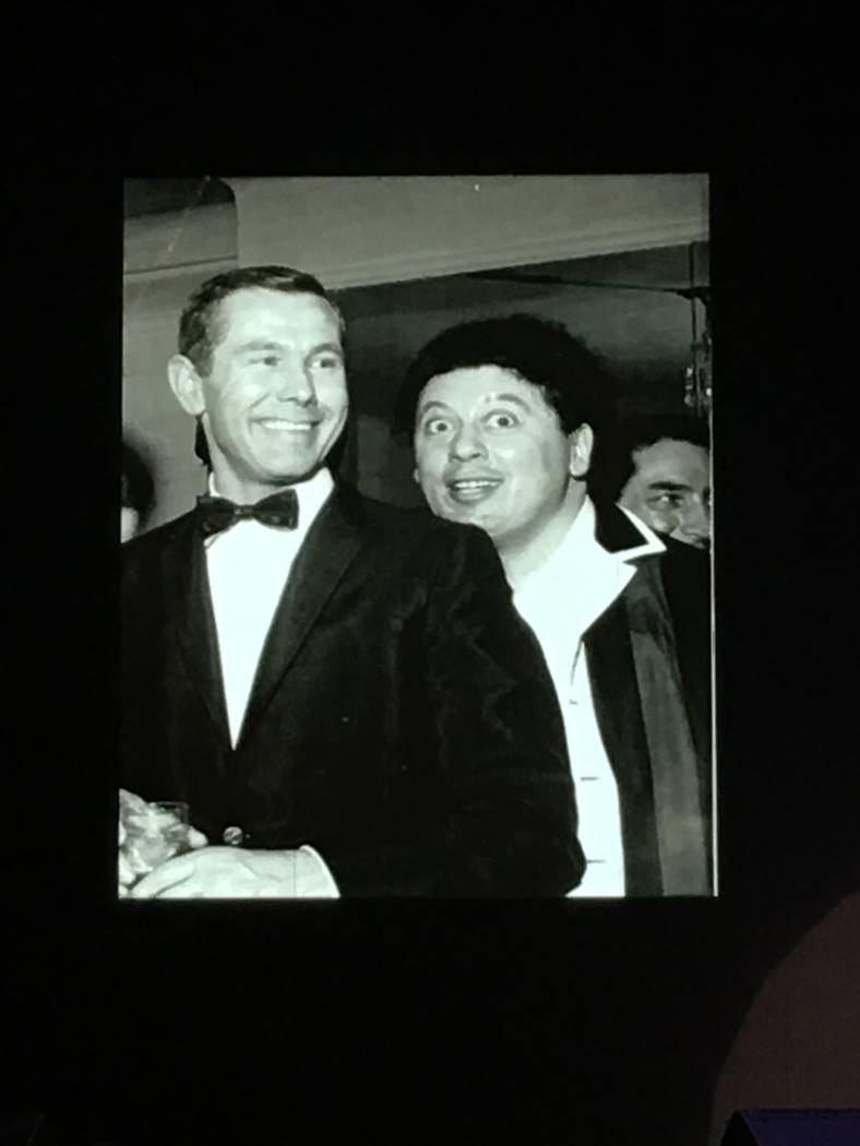 Johnny Carson y Marty Allen se muestran a principios de la década de 1960 en Las Vegas. (Marty Allen)