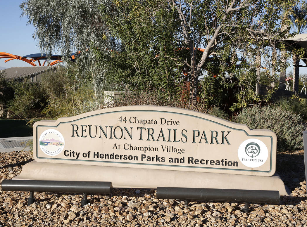 Reunion Trails Park Jueves, 26 de octubre de 2017, en Henderson. La ciudad de Henderson y el Distrito del Condado de Clark están en desacuerdo sobre una nueva escuela propuesta cerca del parque.  ...