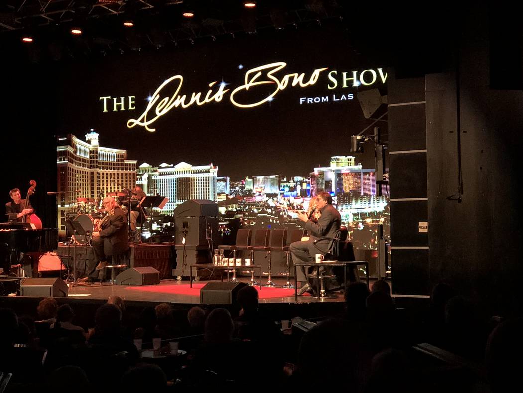 Dennis Bono tiene audiencia durante su show de variedades semanal en South Point Showroom el jueves 22 de marzo de 2018. (John Katsilometes / Las Vegas Review-Journal) @JohnnyKats