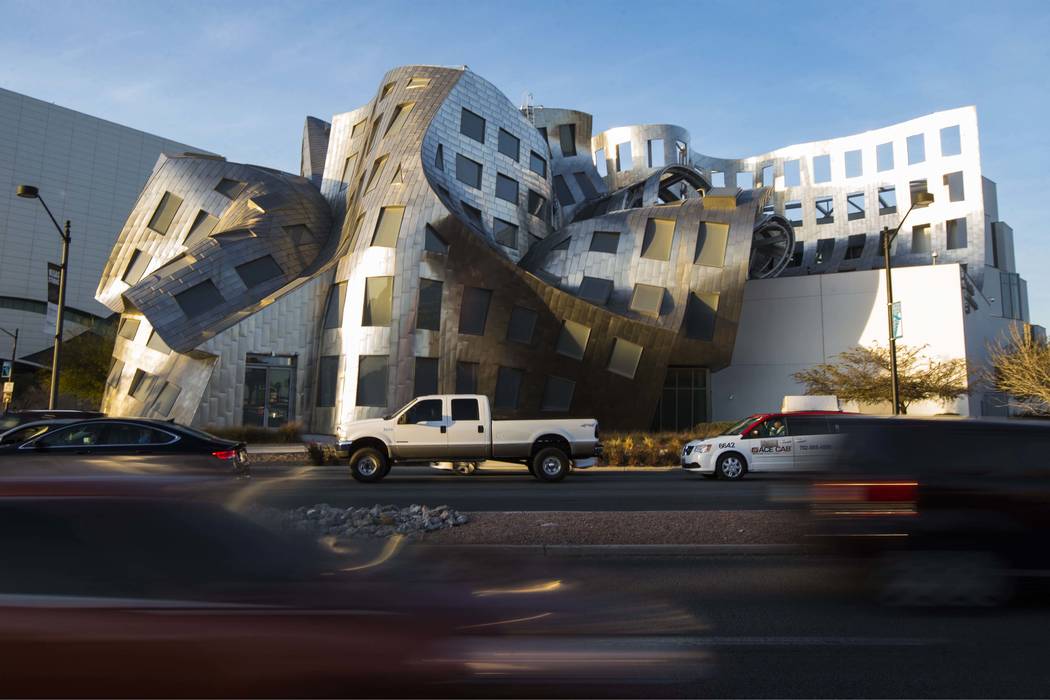 La Clínica Cleveland Lou Ruvo Center for Brain Health, diseñada por el arquitecto Frank Gehry, en Las Vegas el martes 30 de enero de 2018. (Chase Stevens / Las Vegas Review-Journal) @csstevensphoto