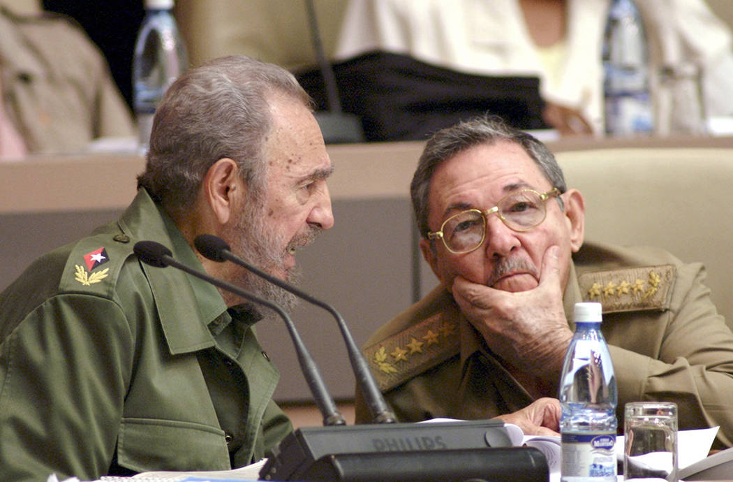 ARCHIVO.- El presidente de Cuba Raúl Castro Ruz entregará el máximo cargo a su sucesor el jueves 19 de abril y con ello llegará a su fin una dinastía política en la isla mayor de Las Antilla ...