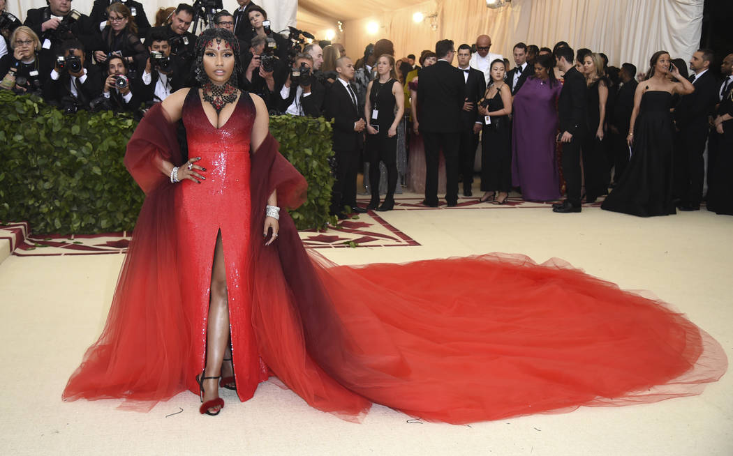 Nicki Minaj asiste a la gala del Costume Institute del Museo Metropolitano de Arte que celebra la apertura de la exposición Heavenly Bodies: Fashion y Catholic Imagination el lunes 7 de mayo de 2 ...