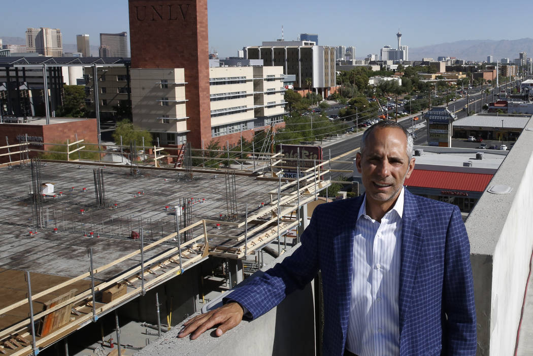 Frank Marretti, el desarrollador de University Gateway, un desarrollo de uso mixto en construcción en Maryland Parkway, posa el jueves 24 de mayo de 2018 en Las Vegas. Bizuayehu Tesfaye / Las Veg ...