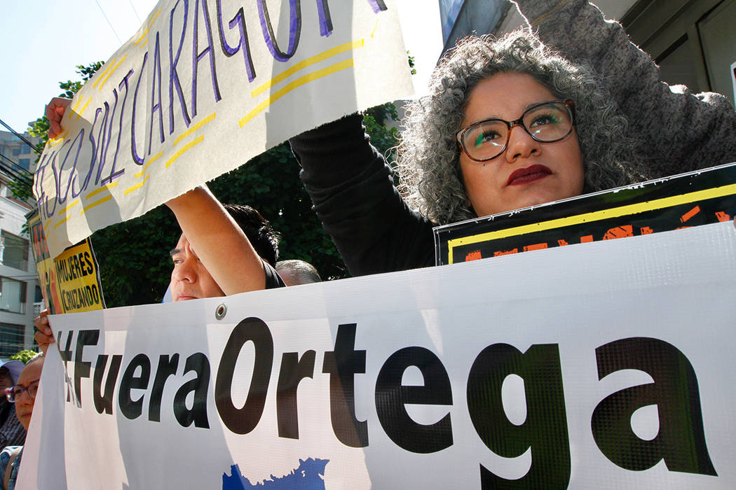 México, 19 Jul 2018 (Notimex- Javier Lira).- Frente a la Embajada de Nicaragua un grupo de feministas se manifestaron en solidaridad con el pueblo de Nicaragua, ante la violencia desatada en dí ...
