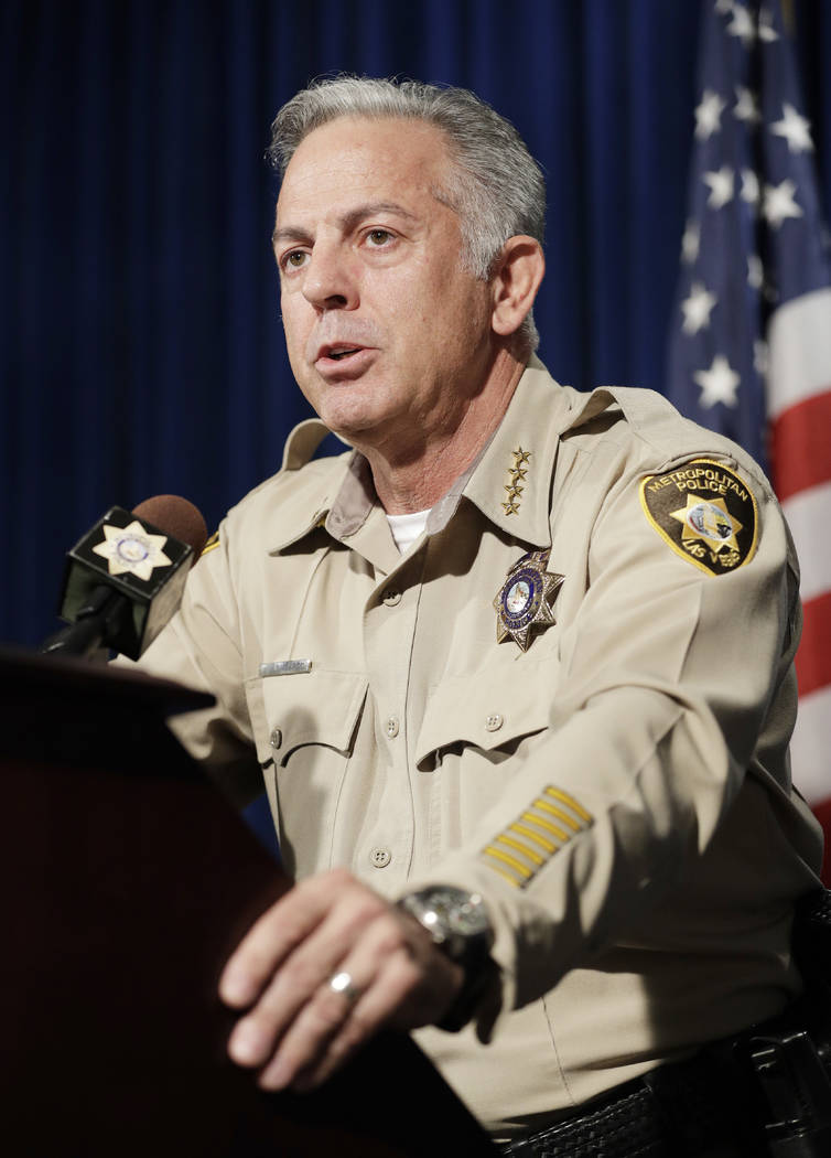El alguacil del Condado de Clark, Joe Lombardo, habla durante una conferencia de prensa el viernes 3 de agosto de 2018 en Las Vegas. Lombardo habló sobre el informe final del tiroteo del 1 de oct ...
