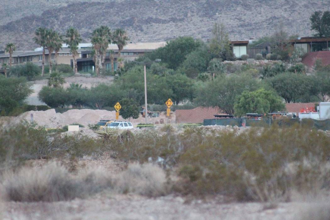 La policía de Las Vegas está investigando un accidente fatal cerca de Town Center y West Flamingo la madrugada del viernes 3 de agosto de 2018. (Max Michor / Las Vegas Review-Journal)
