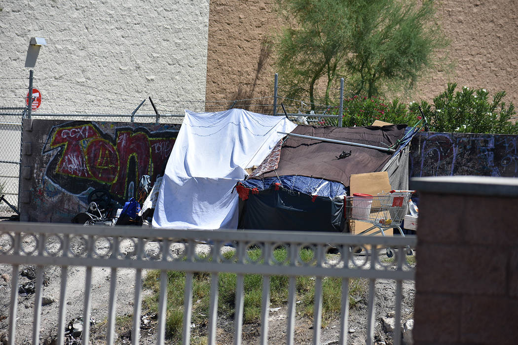 Durante el recorrido de NPHY y El Tiempo se encontraron distintos campamentos de personas sin hogar. Viernes 3 de agosto de 2018 cerca de la zona Cambridge en Las Vegas. Foto Anthony Avellaneda / ...