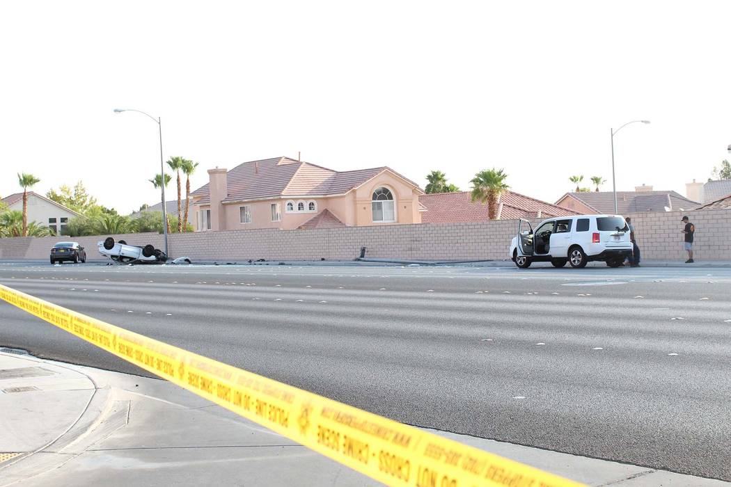 La policía de Las Vegas informó que una persona resultó herida en una colisión en Durango Drive, entre Tropicana Avenue y Peace Way, en el oeste de Las Vegas, el jueves 9 de agosto de 2018. (M ...