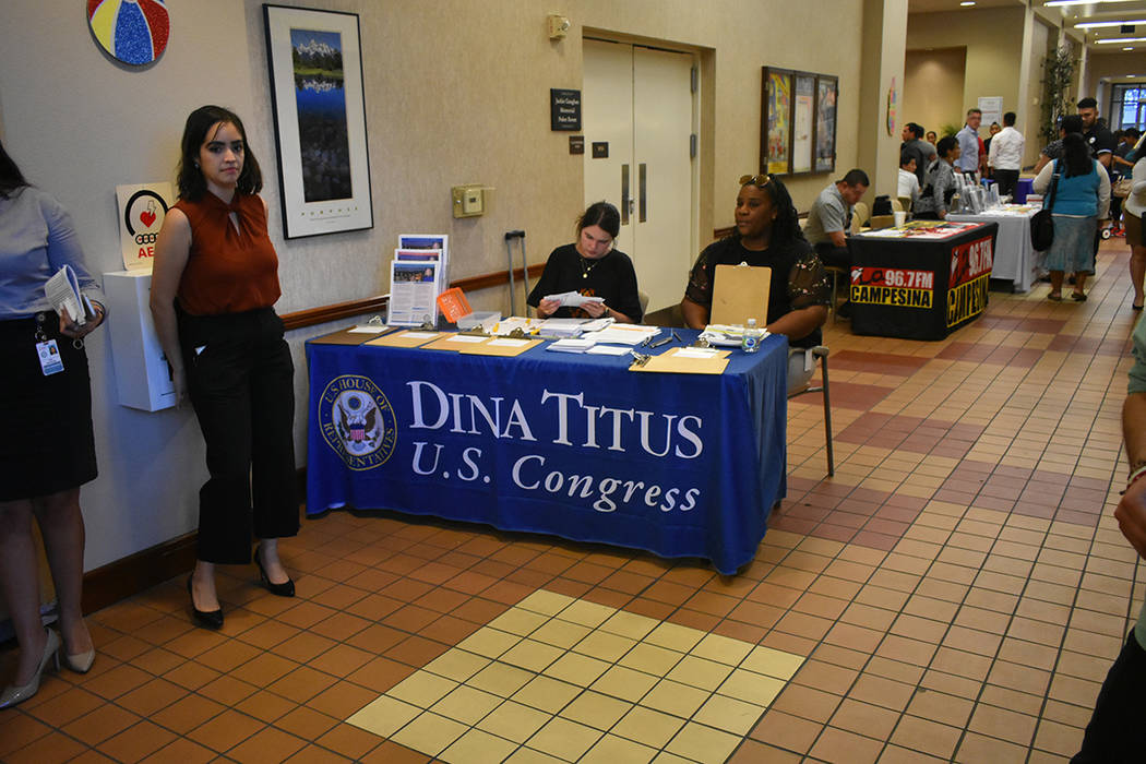 La oficina de la congresista Dina Titus (Distrito 1) llevó a cabo su evento anual ‘Feria de Inmigración y Prevención de Fraude’. Miércoles 8 de agosto de 2018 en el Centro Comunitario Este ...
