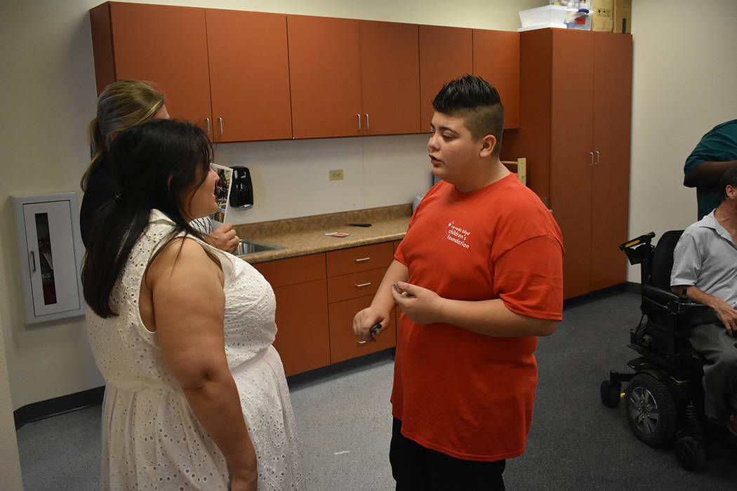 Jonathan Palma es uno de los estudiantes que se han beneficiado de los servicios de NBCF. Lunes 20 de agosto en el Centro de Aprendizaje de Nevada Blind Children's Foundation. Foto Anthony Avellan ...