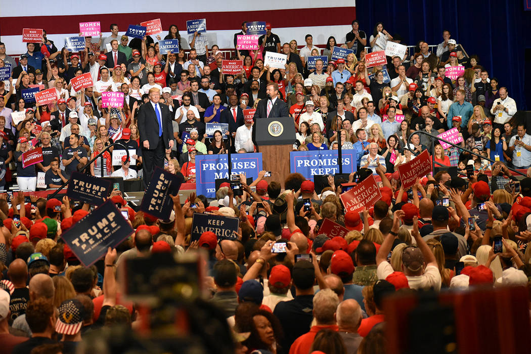 El presidente Donald Trump destacó los logros de su gobierno durante un evento de campaña a favor de los candidatos del Partido Republicano. Jueves 20 de septiembre de 2018 en el Centro de Conve ...
