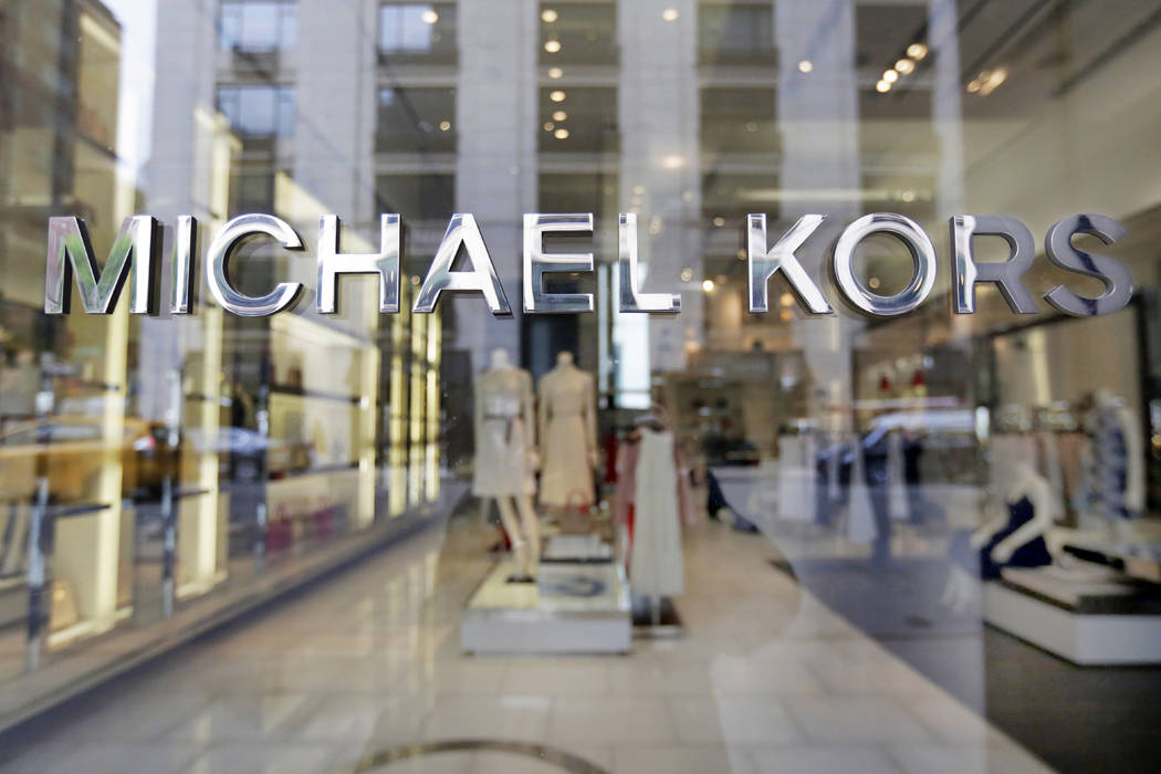 musicas Bañera Corresponsal Michael Kors compra Versace en un trato por valor de más de 2 BDD | Las  Vegas Review-Journal en Español