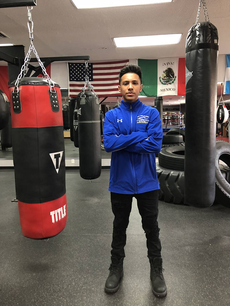 Emiliano Fernando Vargas está clasificado número en el box amateur nacional. Domingo 28 de octubre de 2018 en el Gym de su padre. Foto Valdemar González / El Tiempo - Contribuidor.