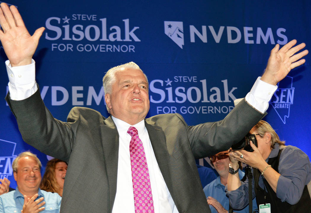 Steve Sisolak se adjudicó una importante victoria para el Partido Demócrata, la gubernatura del estado se “pintó de azul”. Martes 6 de noviembre de 2018, en el Caesars Palace. Foto Frank Al ...