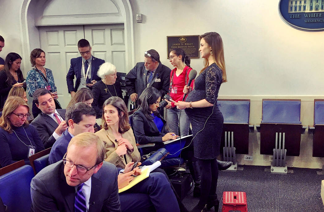 Kristin Fisher de Fox News en la sala de reuniones de la Casa Blanca. (Eric Conner / Fox News)