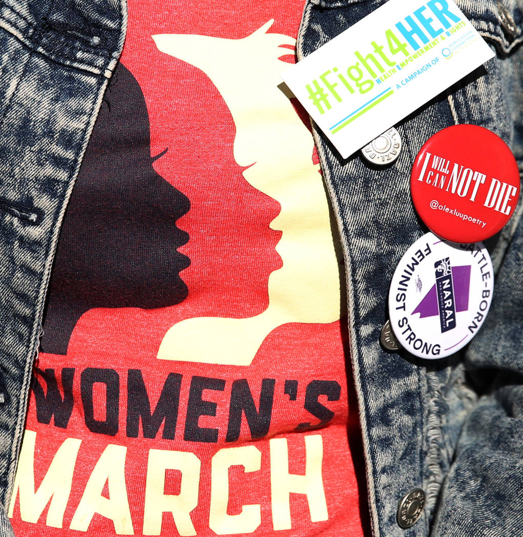 Ashley Bowman participa en Empowering Women March el sábado 19 de enero de 2019, en las afueras de Lloyd George Federal Building en Las Vegas. Bizuayehu Tesfaye / Las Vegas Review-Journal @bizute ...