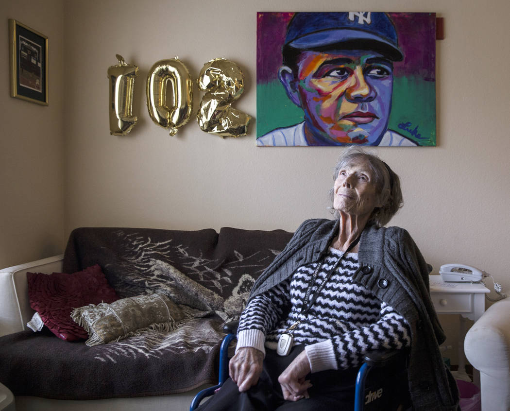 Julia Ruth Stevens, de 102 años, hija del Yankee de NY, Babe Ruth, del Salón de la Fama, el sábado 2 de febrero de 2019 en la casa de Stevens, en Henderson. (Benjamin Hager / Las Vegas Review-J ...