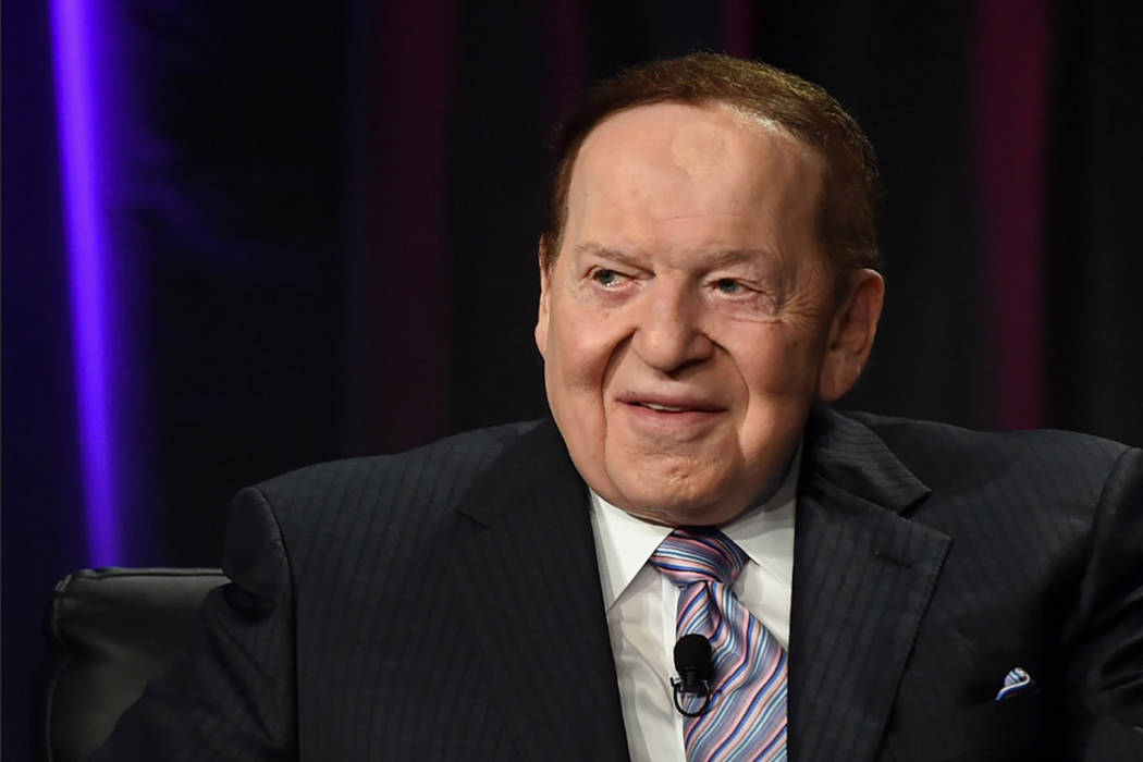 El presidente y CEO de Las Vegas Sands Corp., Sheldon Adelson, habla en la Global Gaming Expo (G2E) 2014 en el Venetian Las Vegas el 1 de octubre de 2014, en Las Vegas, Nevada. (Ethan Miller / Get ...