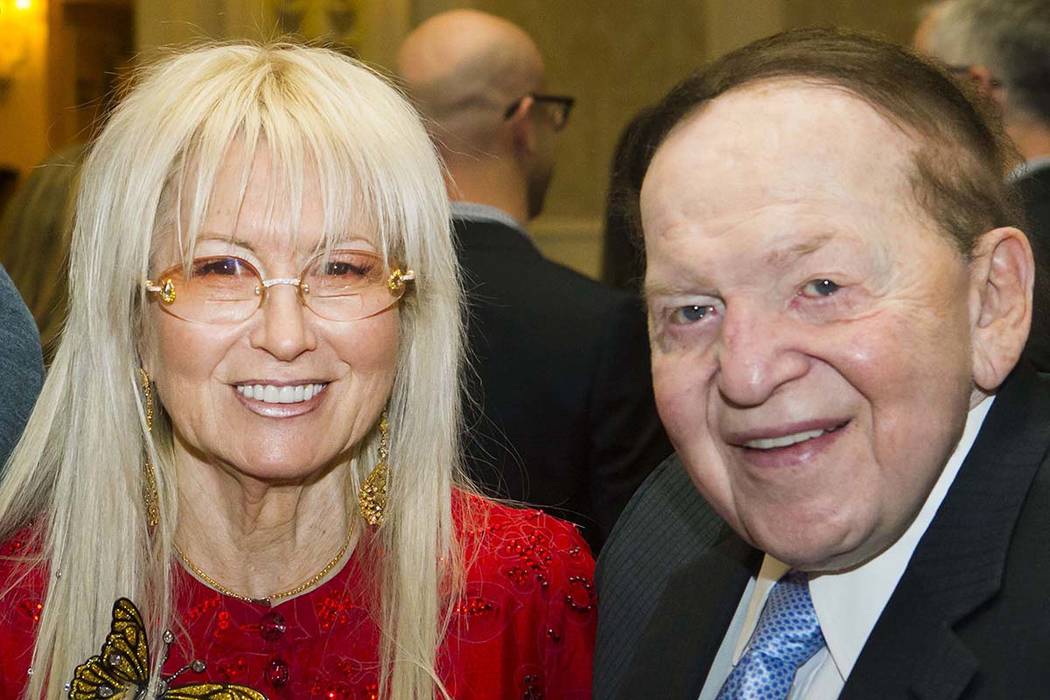 La doctora Miriam Adelson y el presidente y CEO de Las Vegas Sands Corp., Sheldon Adelson, durante la 13ª Gala anual de Búsqueda de Excelencia de Adelson Educational Campus en The Venetian en La ...