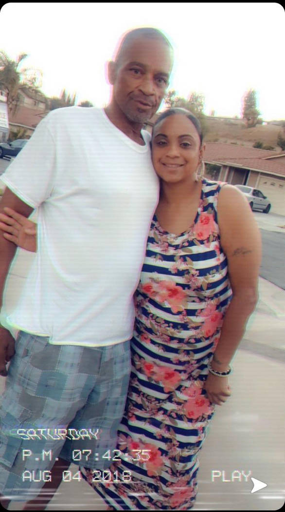Roy Scott y su hija Rochelle Scott se muestran en esta foto sin fecha. Roy Scott murió el domingo 3 de marzo de 2019, mientras se encontraba bajo custodia policial de Las Vegas. Foto cortesía de ...