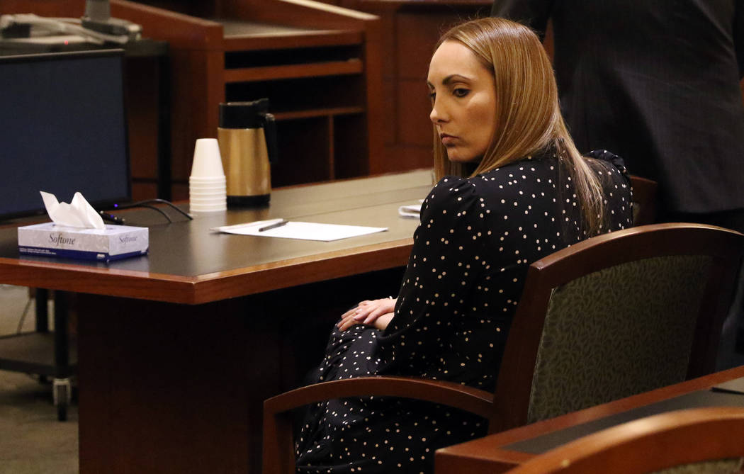 En esta foto de archivo del 10 de enero de 2019, la abogada de Las Vegas, Alexis Plunkett, durante su audiencia en la corte, el jueves 10 de enero de 2019, en el Tribunal Regional de Justicia de L ...