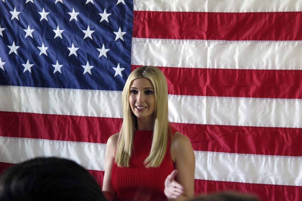 Archivo.- Ivanka Trump habla durante una comparecencia con el senador republicano de Nevada, Dean Heller, en la oficina de campo del Partido Republicano en Reno, el jueves 1 de noviembre de 2018. ...