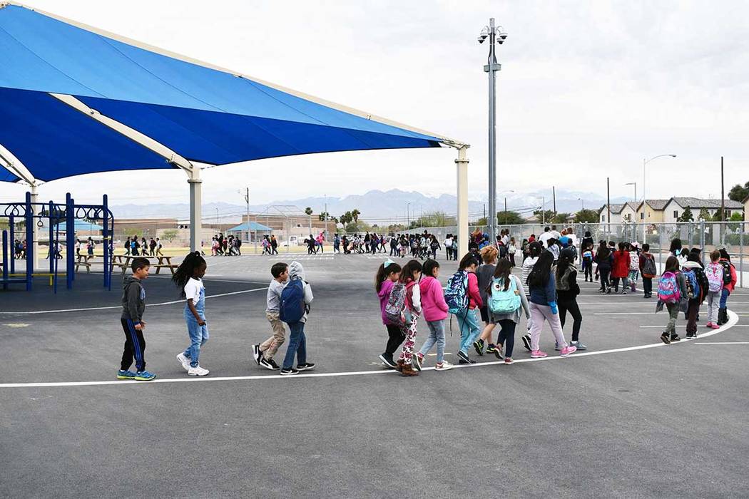 Más de 50 escuelas del Distrito Escolar del Condado Clark, participaron en “Nevada Moves Day ...
