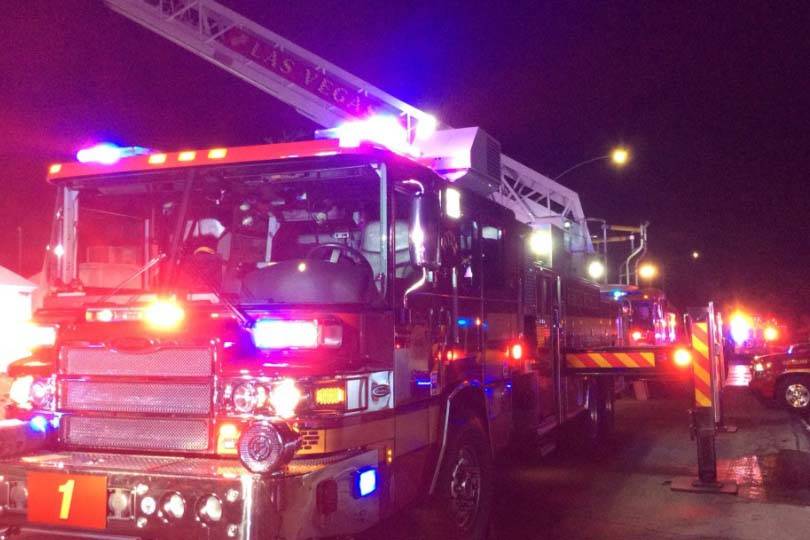 Una persona murió y otra resultó herida por un incendio en 721 N. 1st St., el miércoles temprano, 27 de marzo de 2019. (Departamento de Bomberos de Las Vegas)