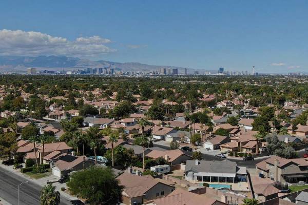 La Asociación de Agentes de Bienes Raíces de Las Vegas, dijo que 2 mil 621 casas unifamiliare ...
