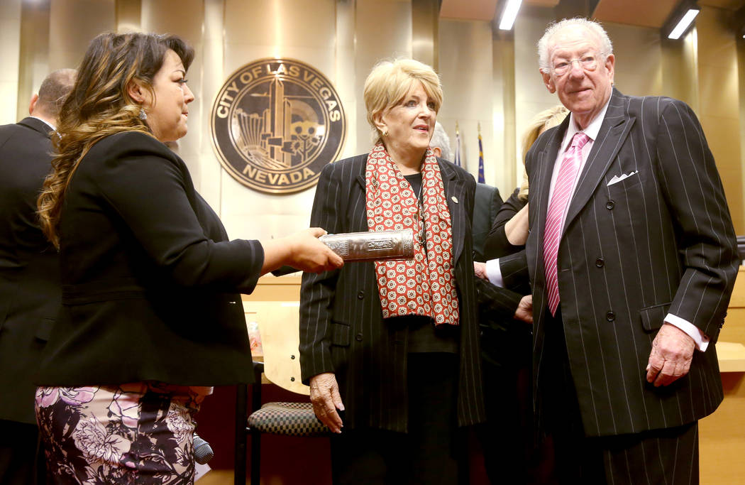 Carolyn Goodman, alcaldesa de Las Vegas, se prepara para jurar su tercer y último mandato dura ...
