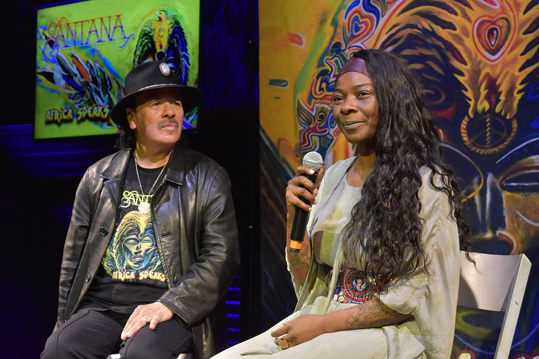 Carlos Santana tiene una visión muy espiritual, la que refleja en su producción musical. En A ...