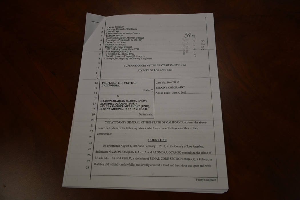 Copia de la Denuncia de Delito Grave (Felony Complaint) con Número de Caso BA475856, emitida p ...