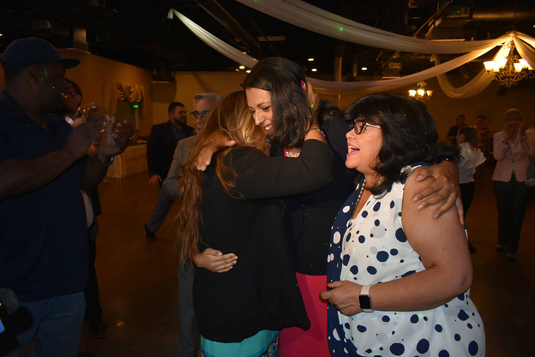 Olivia Díaz recibió el apoyo de múltiples habitantes hispanos del Distrito 3 de Las Vegas. M ...