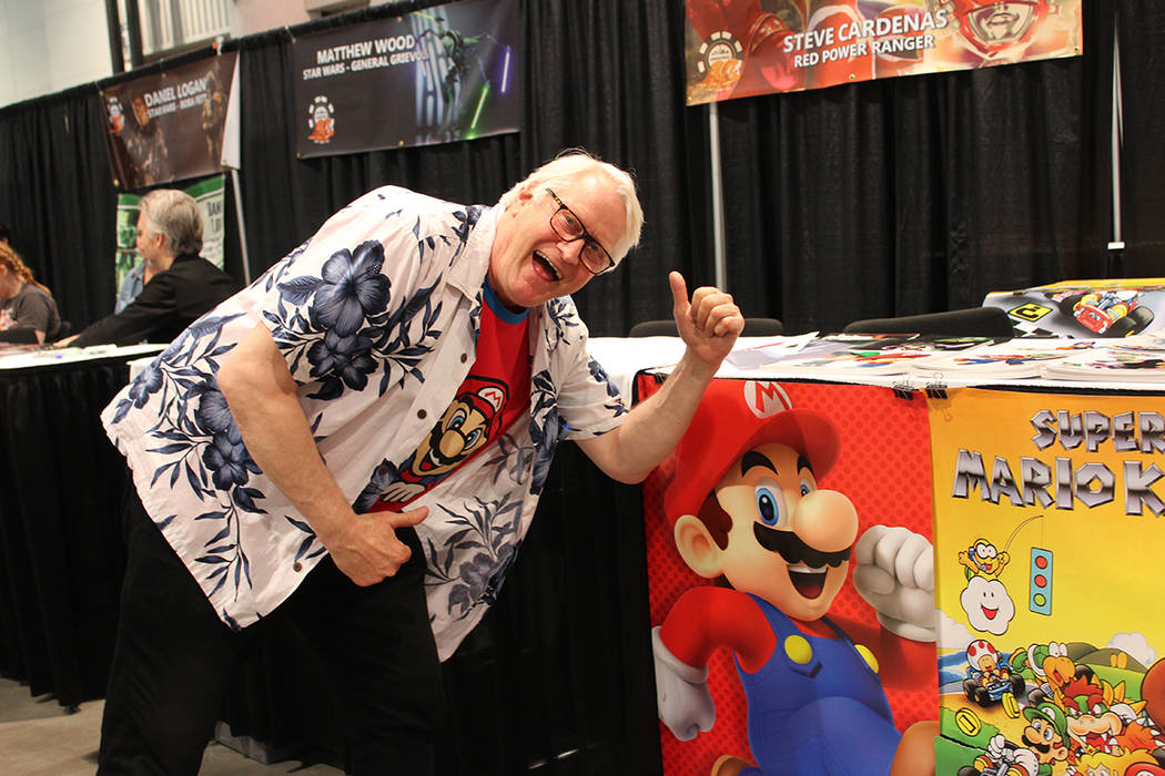 La voz oficial de Mario Bros, Charles Martinet, se presentó en la Comic Con. Sábado 15 de jun ...