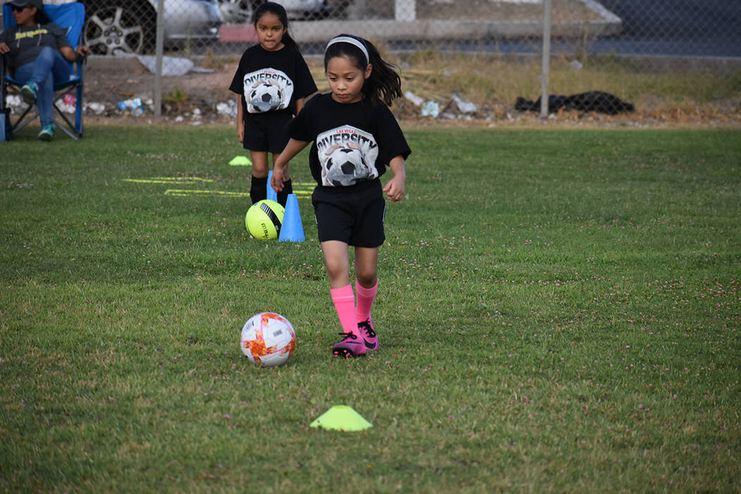 Equipo de futbol infantil PST Attack 2012 de Dallas domina torneos  nacionales de futbol contra niños más grandes