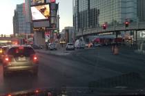La policía de Las Vegas investiga un accidente de cuatro vehículos en el Strip de Las Vegas e ...